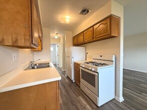 575 Berry Ave in Grayslake, IL - Building Photo - Building Photo