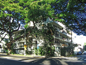 1425 Punahou St in Honolulu, HI - Building Photo - Building Photo