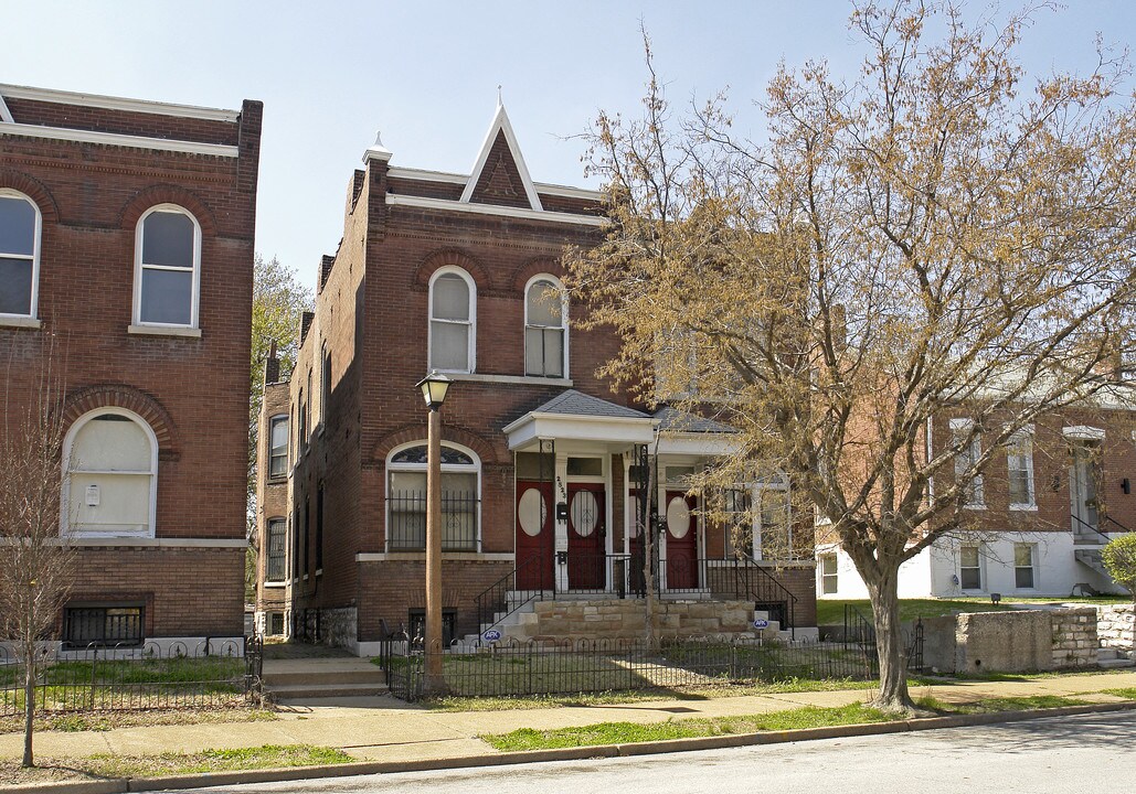 2821-2823 Indiana Ave in St. Louis, MO - Building Photo