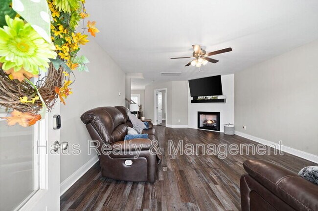 764 Lillian Grace Dr in Clarksville, TN - Building Photo - Building Photo