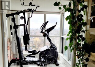 28 Hollywood Ave in Toronto, ON - Building Photo - Building Photo