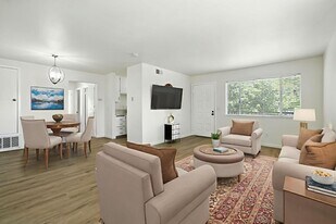 4710 Hayford Way in Sacramento, CA - Building Photo