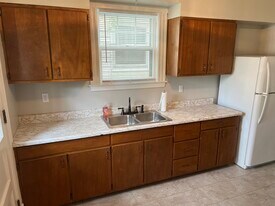 1635 Eastern Pky, Unit 1 in Louisville, KY - Building Photo