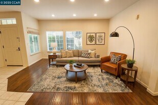 149 Heritage Park Dr in Danville, CA - Building Photo