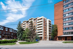 45 Caroline St N in Waterloo, ON - Building Photo