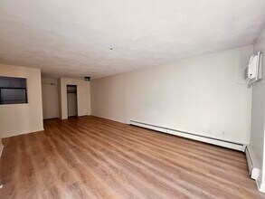 100 Grandview Ave in Quincy, MA - Building Photo - Building Photo