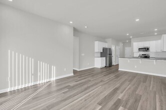 246 Arnette Dr in Ocean Isle Beach, NC - Foto de edificio - Building Photo