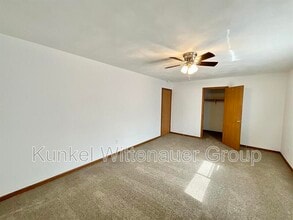 156 Marion Dr in Belleville, IL - Building Photo - Building Photo