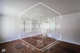316 Sarvis Dr in Knoxville, TN - Building Photo - Building Photo