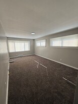 3232 Meredyth Ln in Youngstown, OH - Building Photo