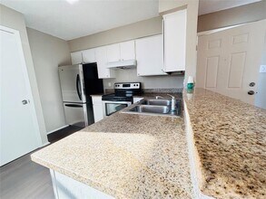 10211 Brownie Dr in Austin, TX - Building Photo - Building Photo