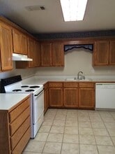 1008 Prairie Wind Blvd in Stephenville, TX - Building Photo - Building Photo