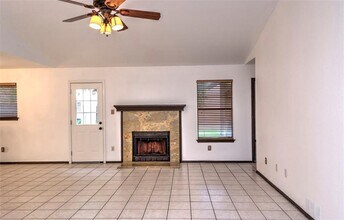 6500 Luckenbach Ln in Austin, TX - Building Photo - Building Photo