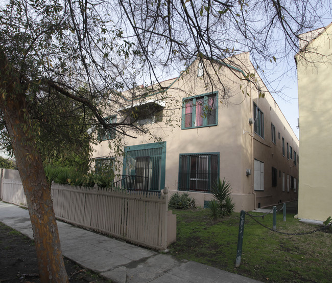 5617 Fernwood Ave in Los Angeles, CA - Building Photo - Building Photo