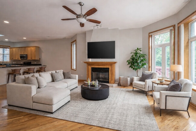 4839 S Forrestville Ave in Chicago, IL - Building Photo - Building Photo