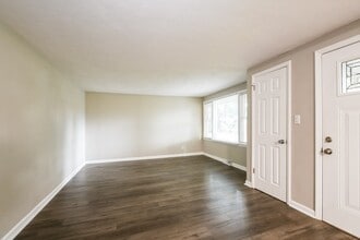 120 E 75th St in Anderson, IN - Building Photo - Building Photo