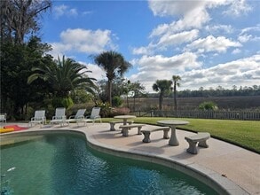 205 Sutherland Dr in Brunswick, GA - Building Photo - Building Photo