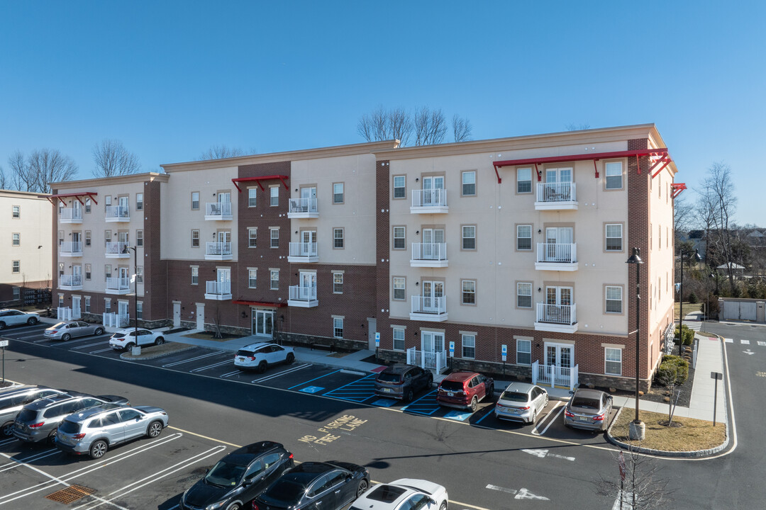 The Point Senior Luxury Apartments in fieldsboro, NJ - Building Photo