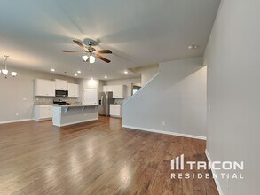832 Foxdale Dr in Columbia, TN - Building Photo - Building Photo