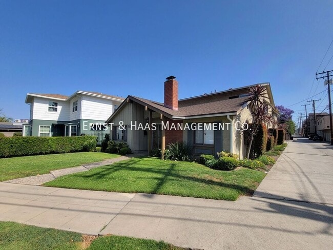 property at 440 E San Antonio Dr