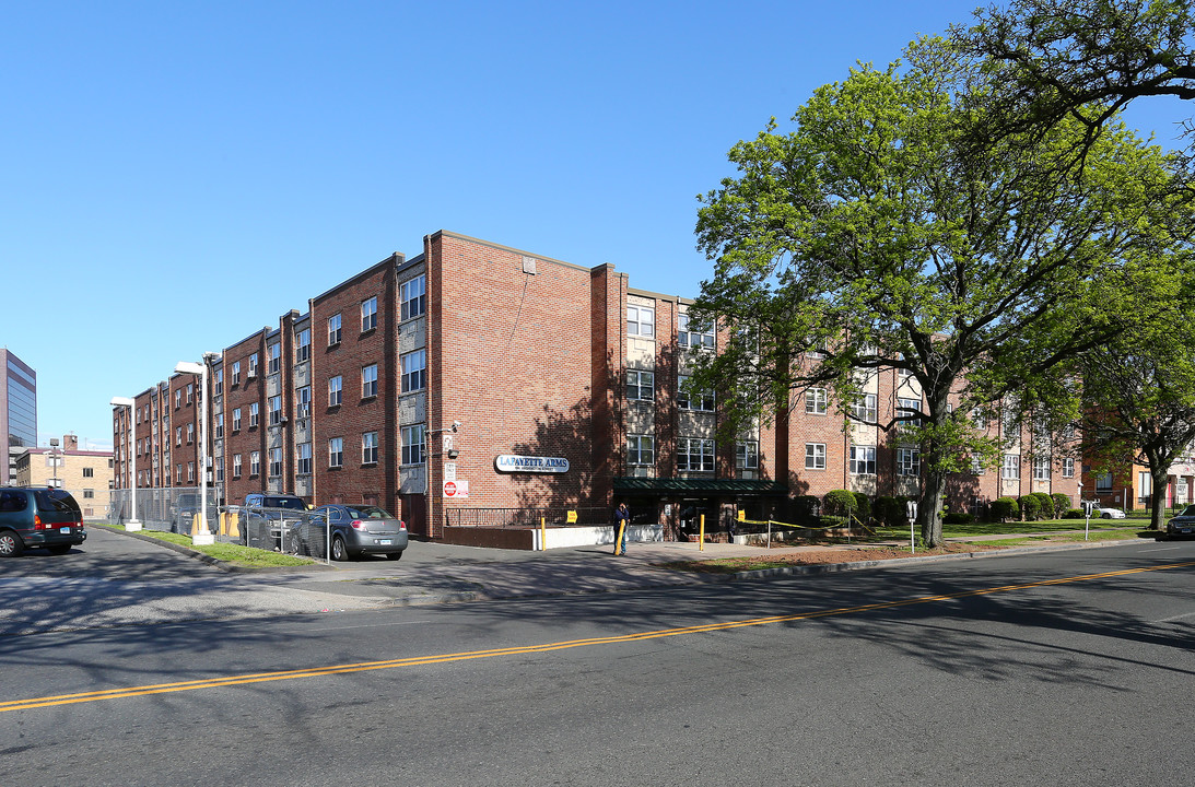 Rose Estates in Hartford, CT - Building Photo