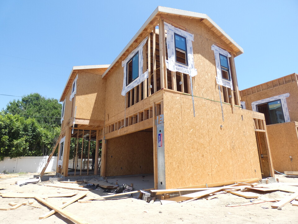 5826 Craner Ave in North Hollywood, CA - Building Photo