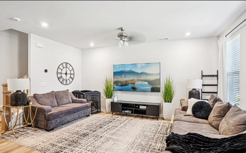 7718 Nelson Rd in Mint Hill, NC - Foto de edificio