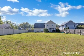 611 Marketplace Blvd in Kalamazoo, MI - Building Photo - Building Photo