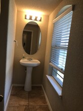 6530 Candlebrite Dr in San Antonio, TX - Building Photo - Building Photo
