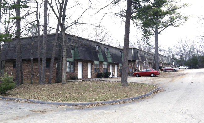 Cedarlane Village Apartments in Fort Oglethorpe, GA - Building Photo - Building Photo