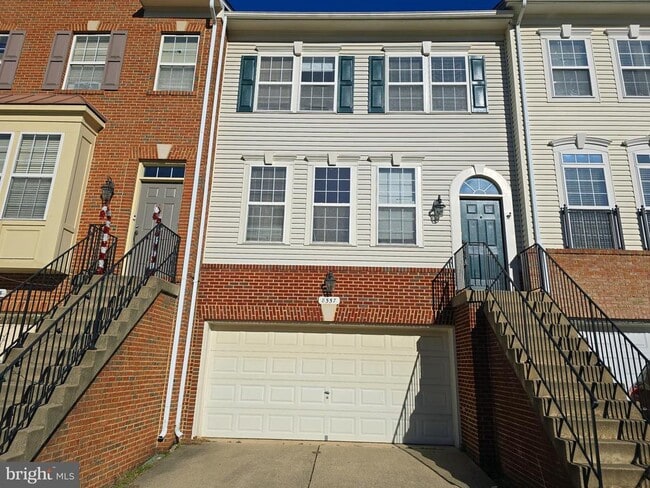 property at 8557 Wyngate Manor Ct