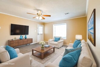 9150 Belmont Dr, Unit 3303-05 in Southaven, MS - Foto de edificio - Building Photo