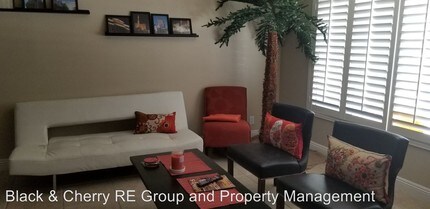 7066 Hillcroft Way in Las Vegas, NV - Building Photo - Building Photo