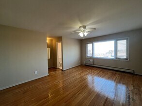 1936 Ford Parkway in St. Paul, MN - Foto de edificio - Interior Photo