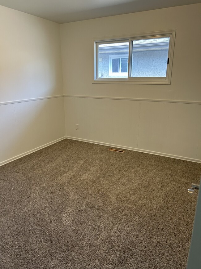 property at 11829-11847 47 St NW