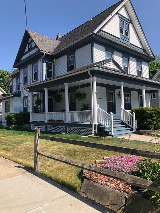 18 Moeller St, Unit Second Floor in Binghamton, NY - Foto de edificio