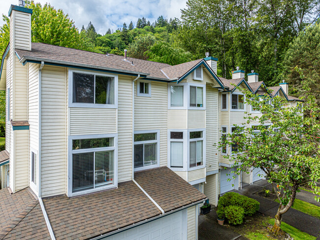 2101 - 2160 Pacific Elm Dr in Issaquah, WA - Foto de edificio - Building Photo