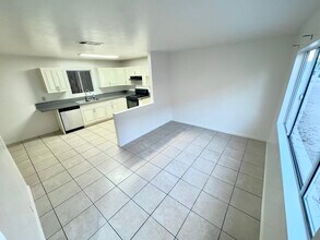 7309 Central Ave in Lemon Grove, CA - Foto de edificio - Building Photo