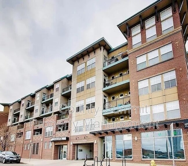 property at 1441 Central St