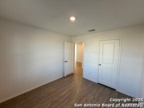 10622 Erinita Way in Converse, TX - Building Photo - Building Photo