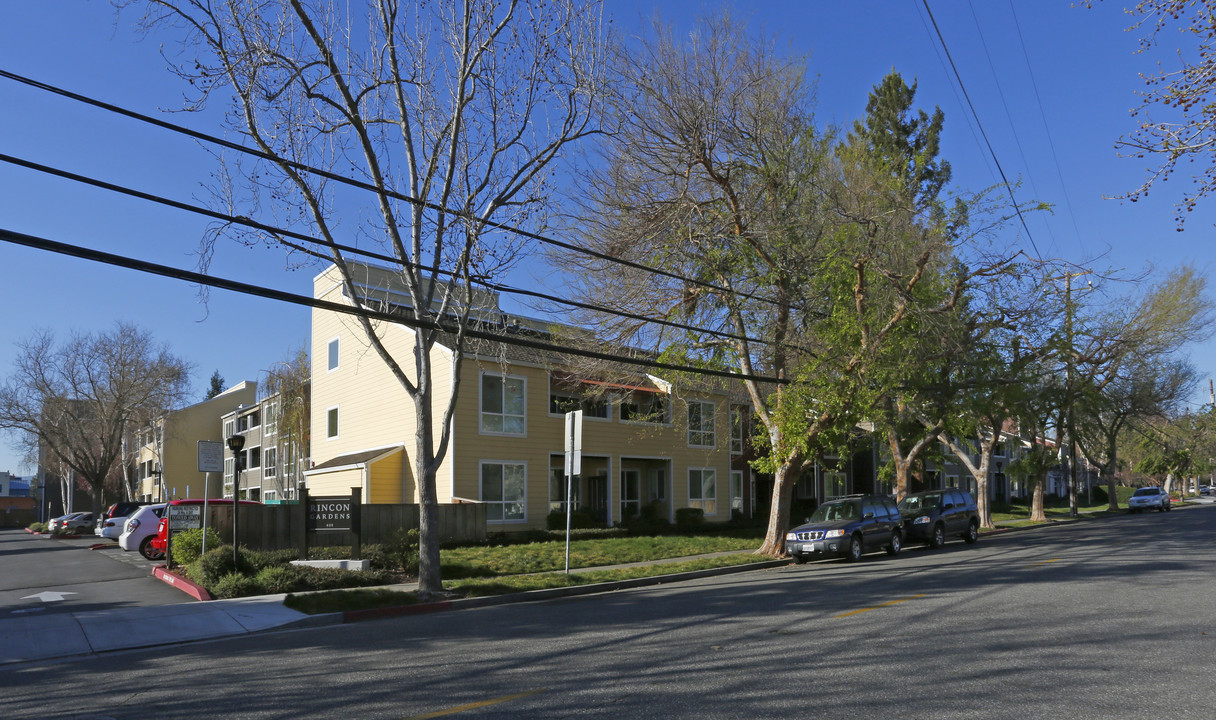 Rincon Gardens in Campbell, CA - Building Photo