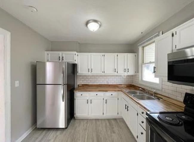 2722 Shelby St in Indianapolis, IN - Building Photo - Building Photo