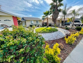 2642 Aborn Rd in San Jose, CA - Building Photo - Building Photo