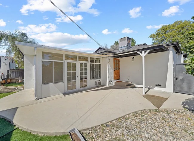 property at 6501 Hesperia Ave