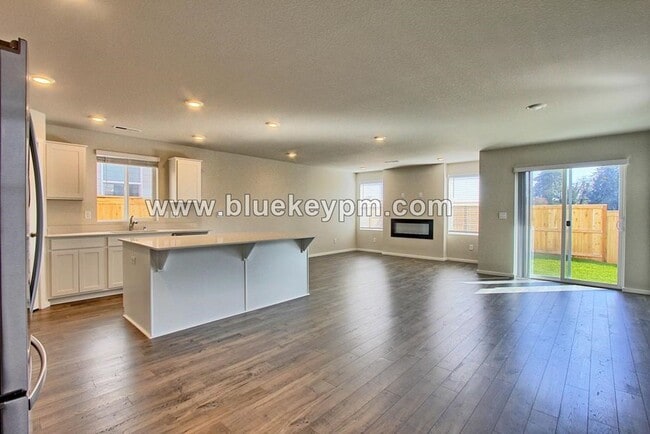 208 N 28th Pl in Ridgefield, WA - Building Photo - Building Photo