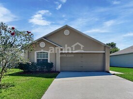 3411 Talisman Dr in Middleburg, FL - Building Photo