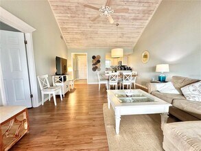 1096 Villa Ln in Apopka, FL - Building Photo - Building Photo