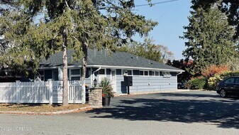 602 Harris Ave in Brielle, NJ - Building Photo