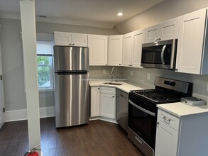 66 Church St, Unit #4 in Waltham, MA - Building Photo - Building Photo