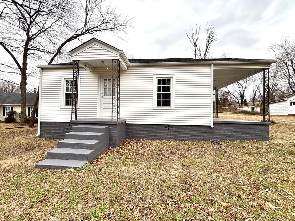 309 Fields St in Greensboro, NC - Building Photo